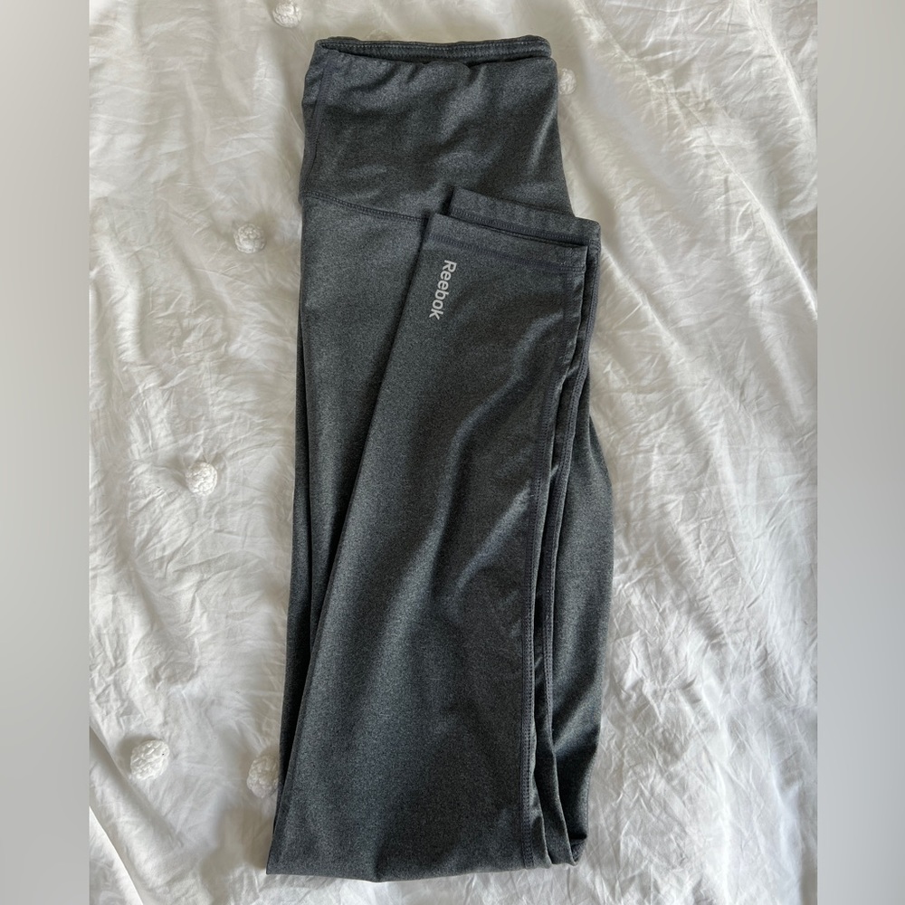 Reebok L grey yoga pants